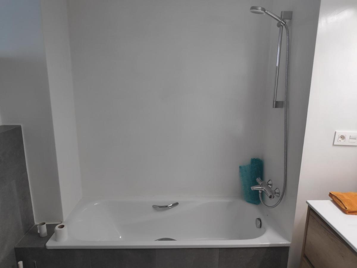 Apartment Close To The Beach With Free Parking Badalona Exteriér fotografie